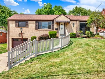492 Lois Dr