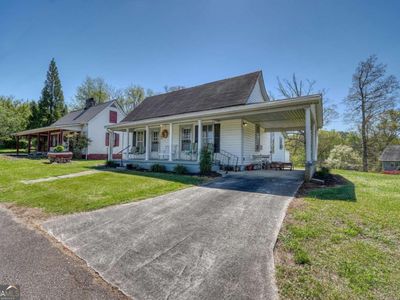 26 River St
