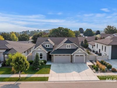 3900 S Lone Pine Ave