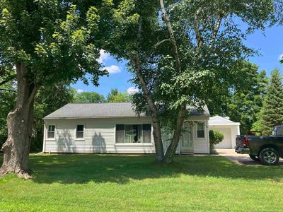 8915 21 Mile Rd