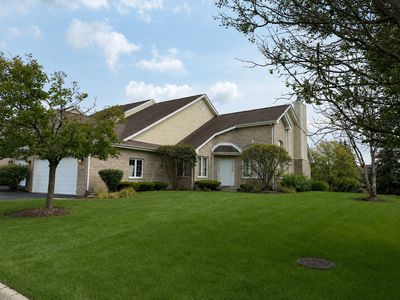 10427 Songbird Cir