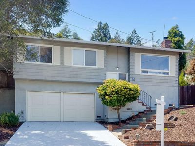 8 Laurel Ct