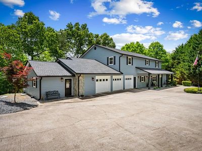 940 Knollwood Rd