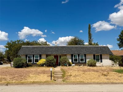 1616 Country Manor Rd