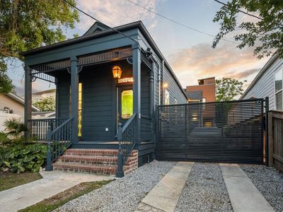 4118 Freret St