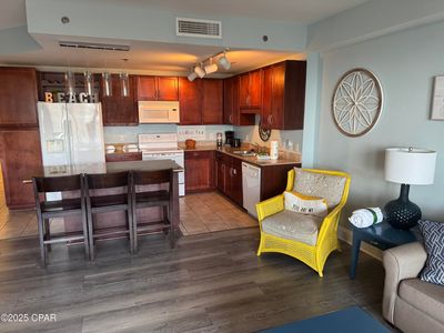 9860 S Thomas Dr UNIT 614