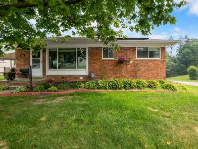 906 Squire Ln