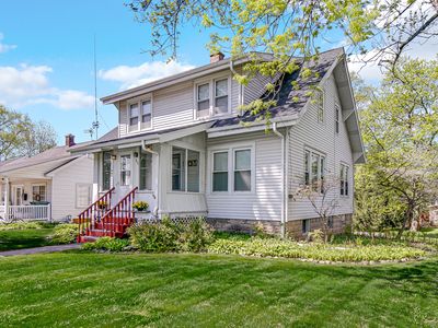 415 Elmhurst Ave