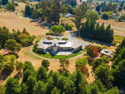 5185 Hessel Road