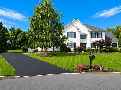 24 Saratoga Ct