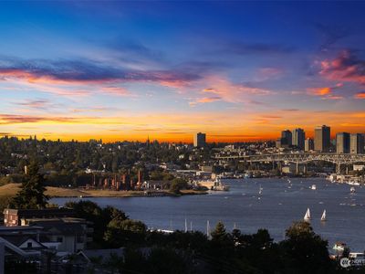 1504 Aurora Avenue N UNIT 502