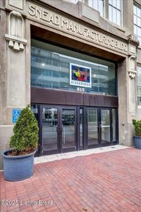 815 W Market St #712