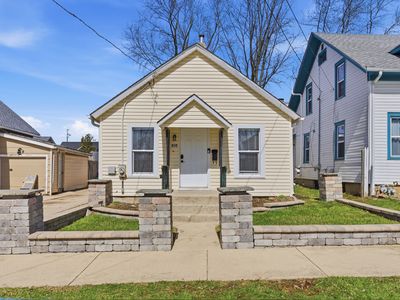 810 Superior St