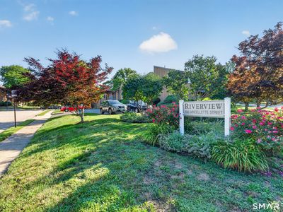 14 Riverview Drive #14