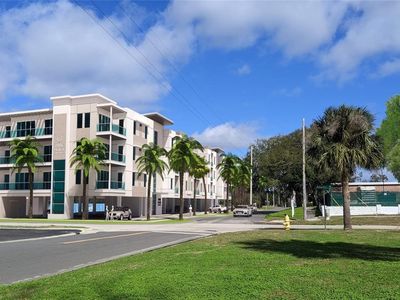 1015 Atlantic Ave #206