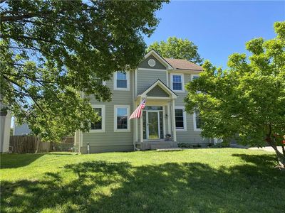 223 W Colleen Ct