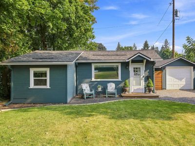907 E 30th Ave