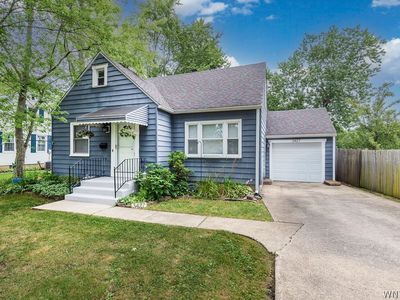 3427 Warner Dr