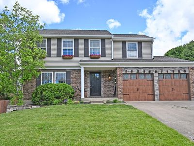 7712 Stonehill Dr