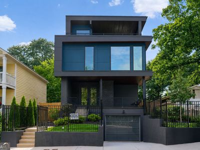 109 Chester Ave SE