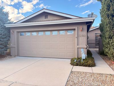 3280 Iris Ln