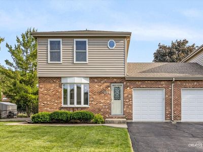 894 Glenlake Dr