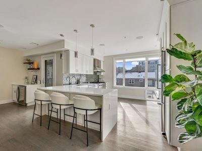 405 W 1st St UNIT 303