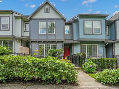 1070 SE Nazomi Ave