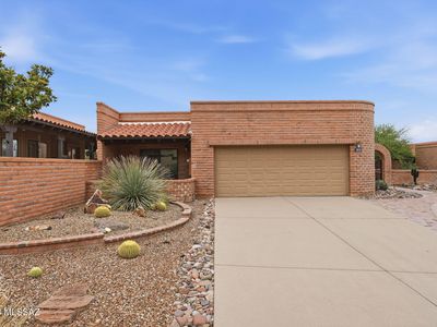 1072 W Camino Urbano