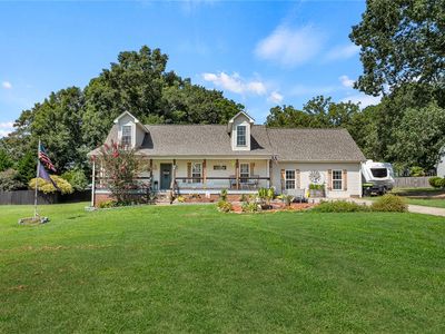 7 Wooded Glenn Ct
