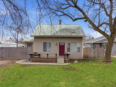 1215 7th Ave W