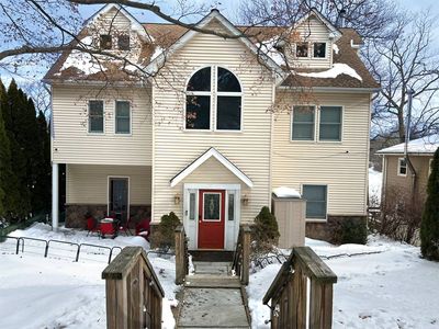 1 Hillside Rd
