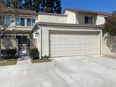 5504 E Vista Del Rio