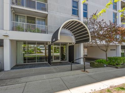 Property at 1625 Sheridan Rd Unit 206, Wilmette, IL