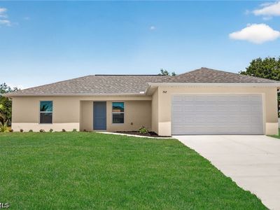 702 NW Douglas Cir