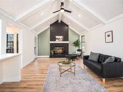 13304 Corrington Ave