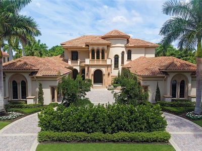 2581 ESCADA DR