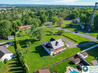 4 Stonecroft Dr