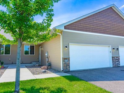 374 Meadow Ln