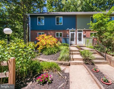 5 Laurel Hill Rd