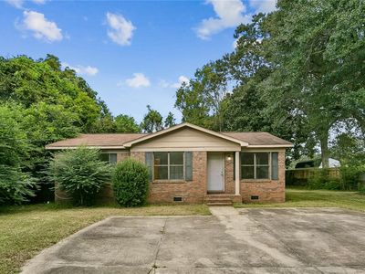 412 HANCOCK LANE