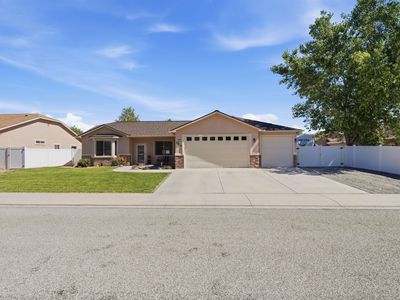 2916 Brook View Ln