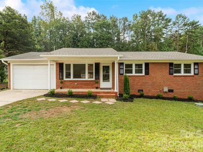 109 Alexis Forest Dr