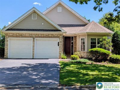 72 Glenmoor Cir S