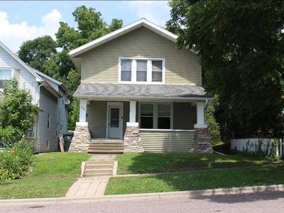 272 E Union St