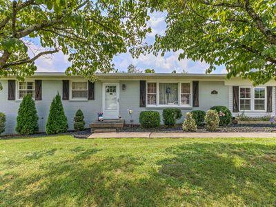 105 E Roberts Rd