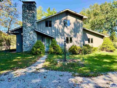 805 N County Road 200 E