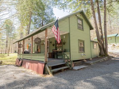141 River Road