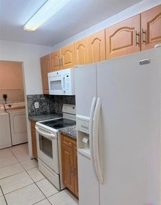 2870 NW 55th Ave APT 2B
