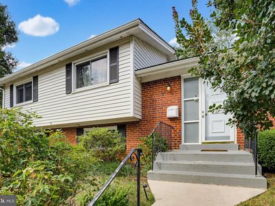 5923 Bryn Mawr Rd